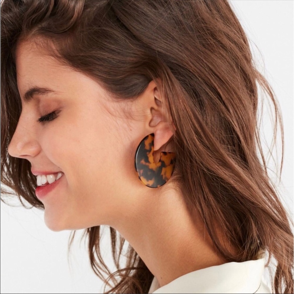 UO Style Dark Tortoise Hoop Earrings